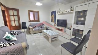 Rez-de-chaussée à Conil. Planta baja independiente