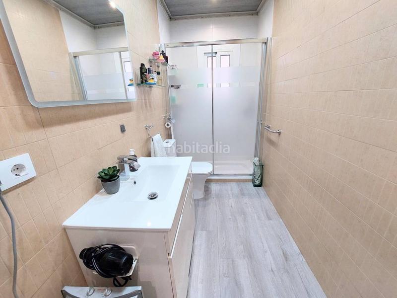 Foto c3f4c74d-5142-43e6-9925-82cbd9fe9ccb. Chalet torre reformada , en una sola planta, muy funcional en Abrera