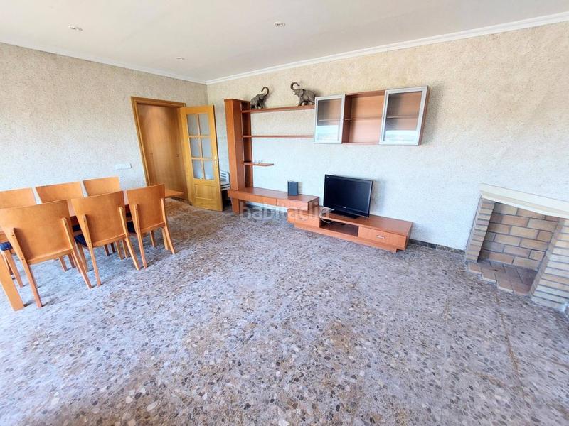 Foto 4d878055-3df1-4b80-94eb-33b04506920f. Chalet torre con piscina, grandes vistas despejadas a montserrat. en Abrera