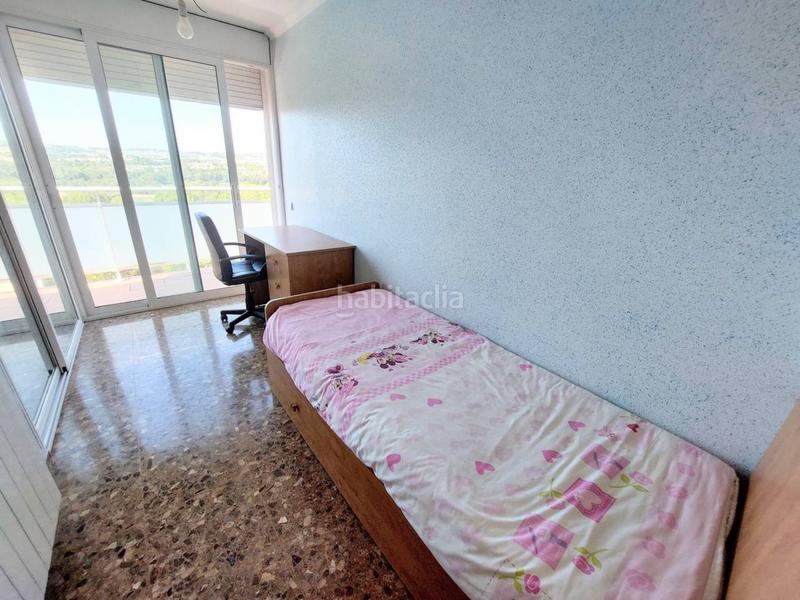 Foto b5304e09-5477-47ad-a609-ce164c7dd4ed. Chalet torre con piscina, grandes vistas despejadas a montserrat. en Abrera
