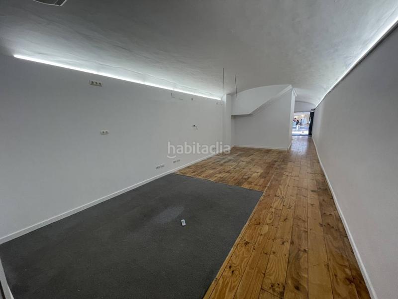 Foto b673559d-2fa3-4688-ab10-b668ca26a413. Alquiler local comercial gran local comercial en la font vella en Terrassa