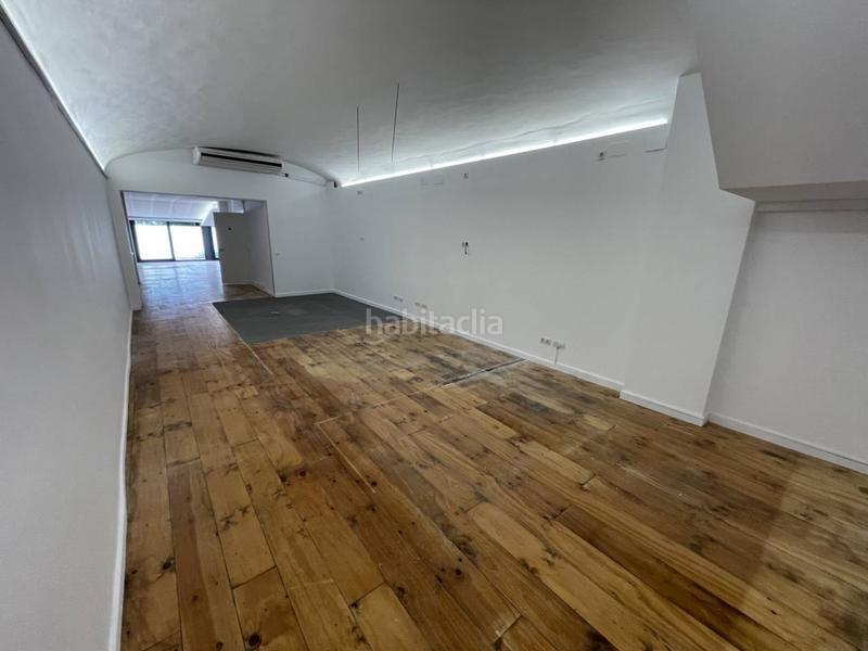 Foto eac11ad4-ced7-4c5f-8a68-b6563b626a7f. Alquiler local comercial gran local comercial en la font vella en Terrassa