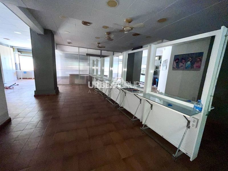 Foto 70f0a1e2-fad9-41d0-bc06-d106a5121223. Local comercial a Martorell
