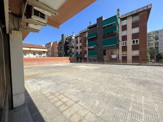 Rent Business premise  Calle abrera. Local en alquiler en martorell
