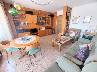 Etagenwohnung in San Pere. Piso en el barrio de sant pere, 4 habitaciones . entrega inmedia