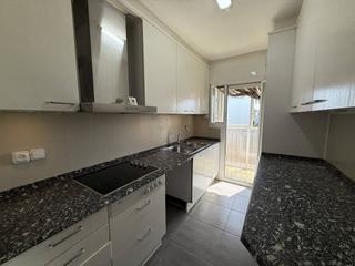 Appartement à Ca n'Aurell. Gran piso en can aurell , 4 habitaciones y parking incluido
