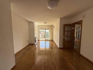 Pis a Ca n'Aurell. Piso en can aurell ,junto parque sant jordi, 4 habitaciones y pa