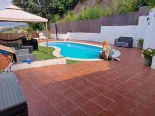 Xalet a Abrera. Torre con piscina en abrera, 4 habitaciones dobles
