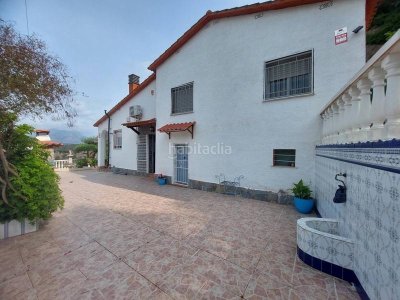 Foto 0ddb33f1-cf78-4ad0-8779-ad341196f979. Chalet torre con piscina , 4 habitaciones dobles,grandes vistas en Abrera