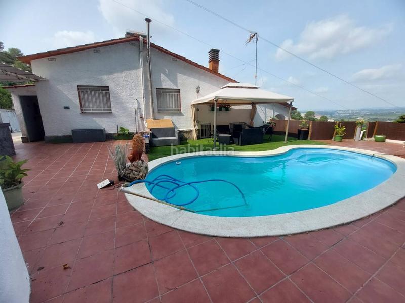 Foto 52b2cc53-bd16-4529-9f97-93714e5d9b9d. Chalet torre con piscina , 4 habitaciones dobles,grandes vistas en Abrera