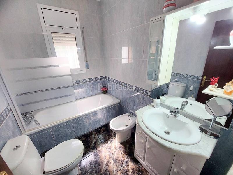 Foto c9f84308-b7dc-4be8-949e-37681b1066d3. Chalet torre con piscina , 4 habitaciones dobles,grandes vistas en Abrera