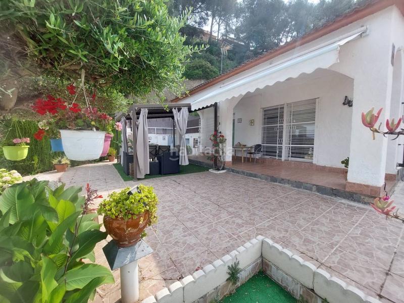 Foto f1c566b2-8213-4f97-bb24-cbe0953b8af5. Chalet torre con piscina , 4 habitaciones dobles,grandes vistas en Abrera