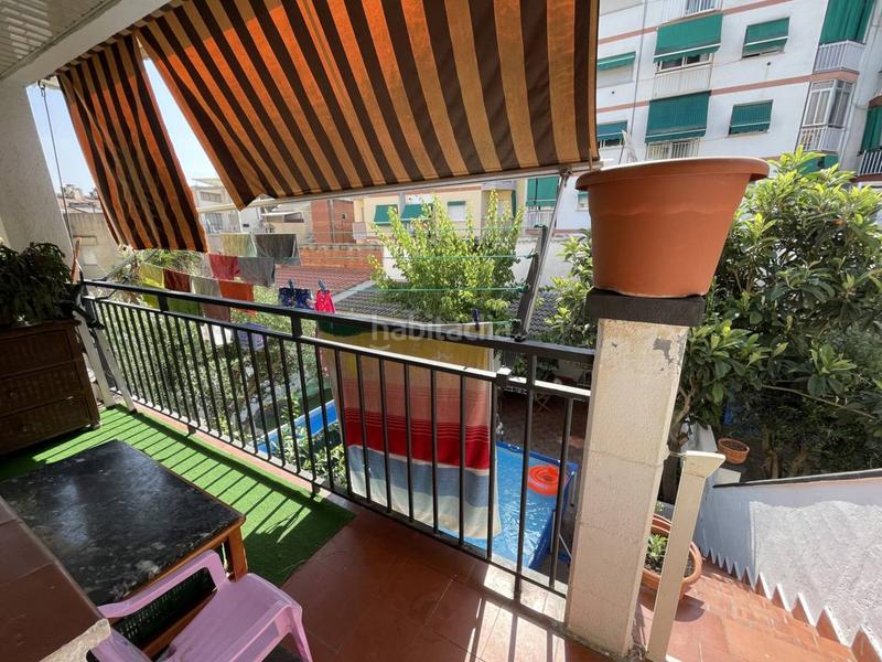 Foto 48ce82a5-594c-42ef-bcc7-1e9f9c6a9532. Casa pareada zona can fatjó. casa de 3 plantas, 4 habitaciones con garaje y patio. en Rubí
