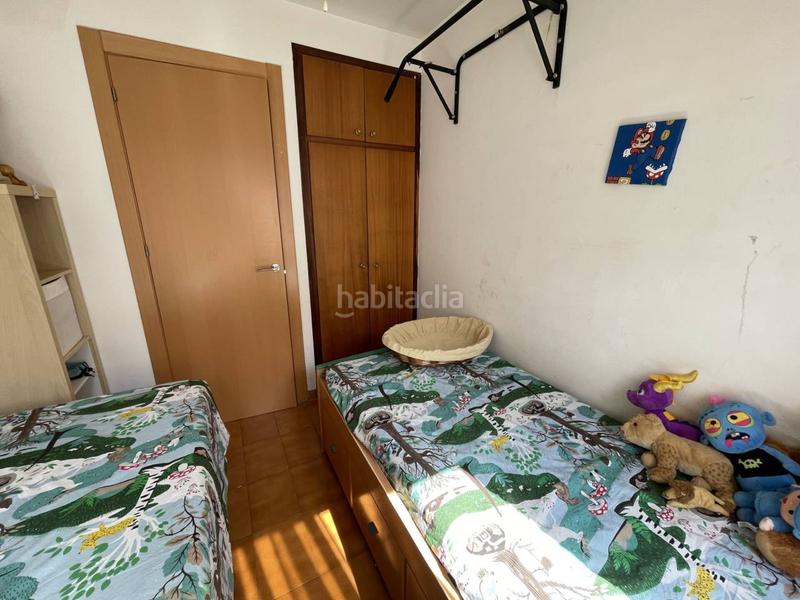 Foto a662f3bd-9a65-42c1-a603-156da33fadf8. Casa pareada zona can fatjó. casa de 3 plantas, 4 habitaciones con garaje y patio. en Rubí