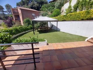 Chalet à Matadepera. Torre en matadeperales pedritxes, 4 habitaciones, piscina y gran