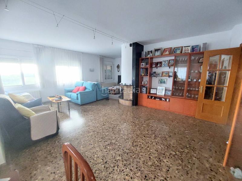 Foto 2f25e046-e0fd-405d-ac33-32623ede3cf2. Chalet torre bifamiliar en esparraguera, urbanizacion mas den gall en Esparreguera