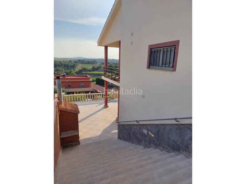 Foto 81a0c304-a2a6-4836-8c47-1bc37d7026e6. Chalet torre bifamiliar en esparraguera, urbanizacion mas den gall en Esparreguera