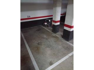 Parking voiture à Mercè rodoreda 10. Buscas plaza de párquing?  esta puede ser la tuya