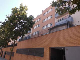 Flat in Torre - Sana. Piso de 3 habitaciones con parking en la avda. madrid de terrass