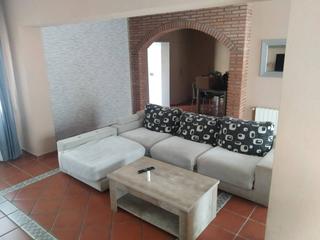 Casa aparellada a La plana. Acogedor adosado de diseño en la tranquila  zona de la plana, es