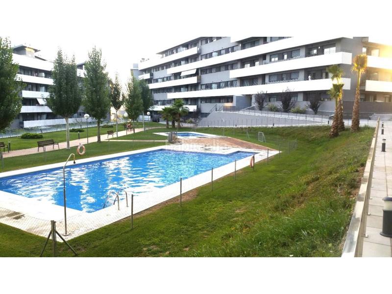 Foto 115345b1-39a3-4b9b-b08a-fb5216f2e7f0. Piso torressana fantastico piso de 2 habitaciones con pk trastero con piscina comunitaria en Terrassa
