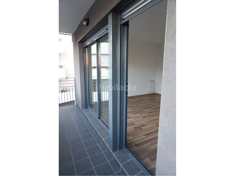 Foto 8d40718d-733b-43f5-bd37-405dcaacb56a. Piso torressana fantastico piso de 2 habitaciones con pk trastero con piscina comunitaria en Terrassa