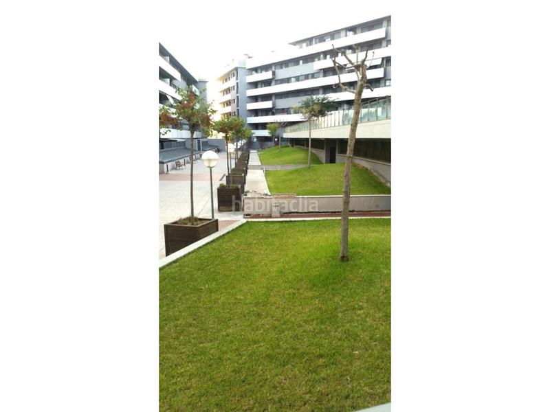 Foto c04bd5b5-56a9-4a7b-bbca-a2d99ddcab83. Piso torressana fantastico piso de 2 habitaciones con pk trastero con piscina comunitaria en Terrassa