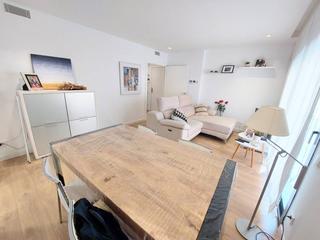 Appartement à Ca n'Aurell. Piso seminuevo junto a rambla, 3 habitaciones y pk  opcional.