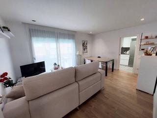 Pis  Dr.ulles. Pisoen centro junto a rambla, 3 habitaciones y pk incluido.reest