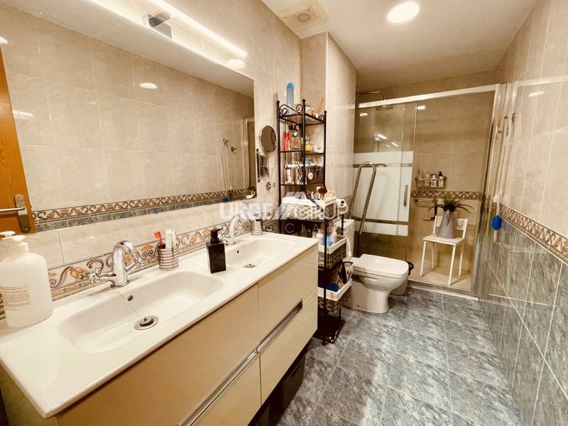 Foto 9aa99da8-02c5-452b-b2a2-1f6c42e2e6fe. Pis amb calefacció a Ca n'Aurell Terrassa