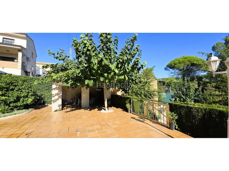 Foto 3bdf2c63-9c01-47fd-90dc-6d50d11368e9. Chalet gran torre en can villaba con gran piscina en Abrera