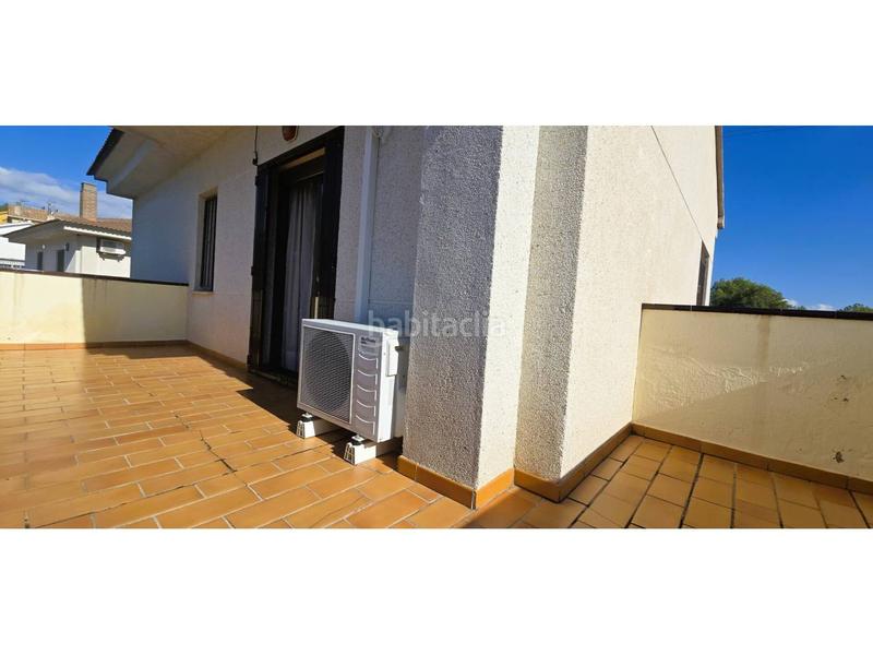 Foto 8dfbaef4-690b-498f-87f6-6560cb916a25. Chalet gran torre en can villaba con gran piscina en Abrera