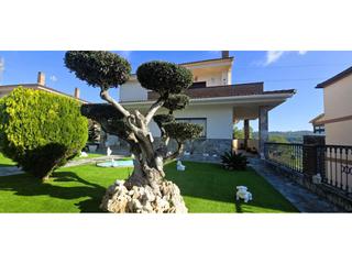 Chalet à Abrera. Gran torre en can villaba de abrera con gran piscina