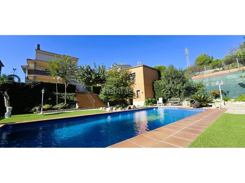 Foto e166233e-23be-4183-a4be-c5a1add1ac18. Chalet gran torre en can villaba con gran piscina en Abrera