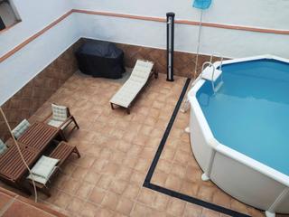 Casa aparellada a La plana. Acogedor adosado de diseño en la tranquila  zona de la plana, es