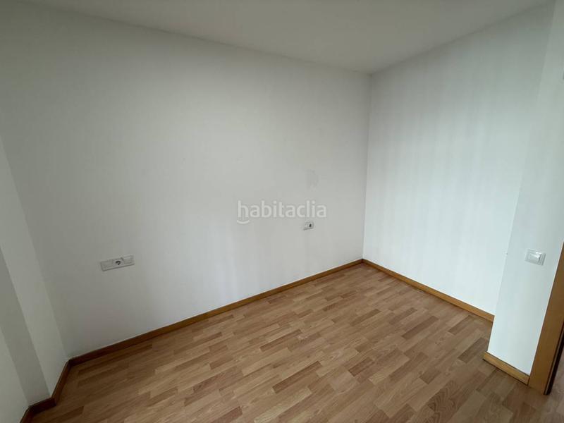 Foto 081da91c-c3b9-42b5-a128-99d02287890e. Pis amb aparcament a Plaça Catalunya - Escola Industrial Terrassa