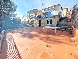 Chalet  Sant llorenç. Acogedora casa reformada  en viladecavalls junto al pueblo  en u