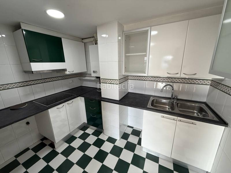 Foto bb4fec98-fd5e-4a70-84c2-10012781b2ad. Alquiler dúplex duplex de 2 habitaciones con plaza de parking en el centro en Terrassa