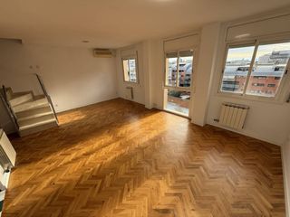 Miete Zweistöckige Wohnung  Paseo 22 de julio. Duplex de 2 habitaciones con plaza de parking en el centro de te
