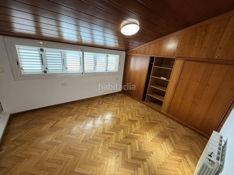 Foto 4932f990-2124-44a9-ae8e-956b51ee8aa6. Location duplex avec chauffage parking dans Barri del Centre Terrassa