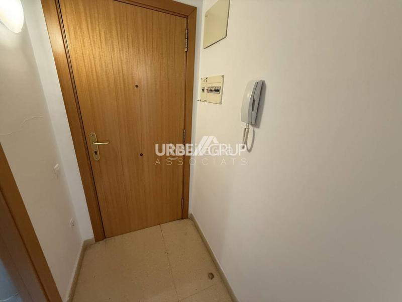 Foto fad7aef1-1159-449a-bd49-9ed9a0317638. Affitto appartamento con riscaldamento in Ca n'Aurell Terrassa