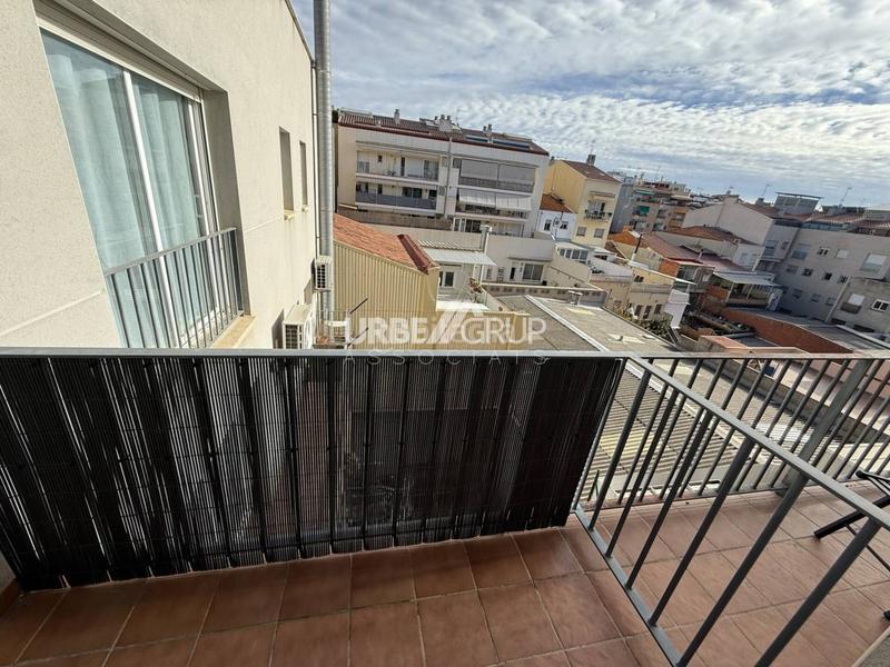 Foto 2cfe481a-9124-4c74-8a48-7b3eb8e08d7b. Rent flat with heating in Ca n'Aurell Terrassa