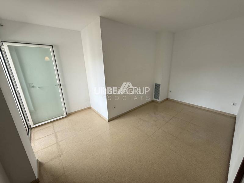 Foto 4ea0e7d5-7ea5-4474-a2ab-5884ca70d788. Rent flat with heating in Ca n'Aurell Terrassa