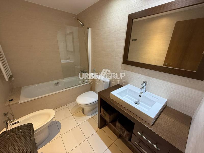 Foto 043427ad-081a-4d05-9d3a-09ebca18b46b. Location appartement avec chauffage parking dans Ca n'Aurell Terrassa