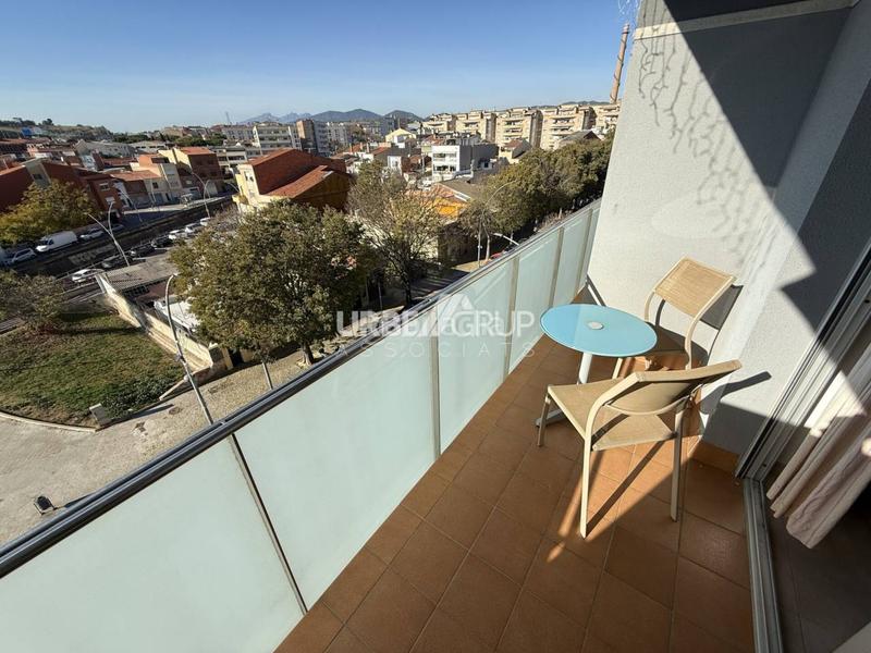 Foto 8cf58d51-4f41-4cb5-9864-62619557415c. Location appartement avec chauffage parking dans Ca n'Aurell Terrassa