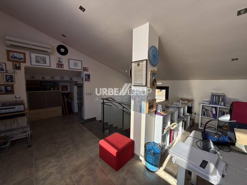 Foto 0c3ac22b-aca2-407f-b9e9-e2b72a64bec3. Casa amb calefacció aparcament piscina a Masquefa