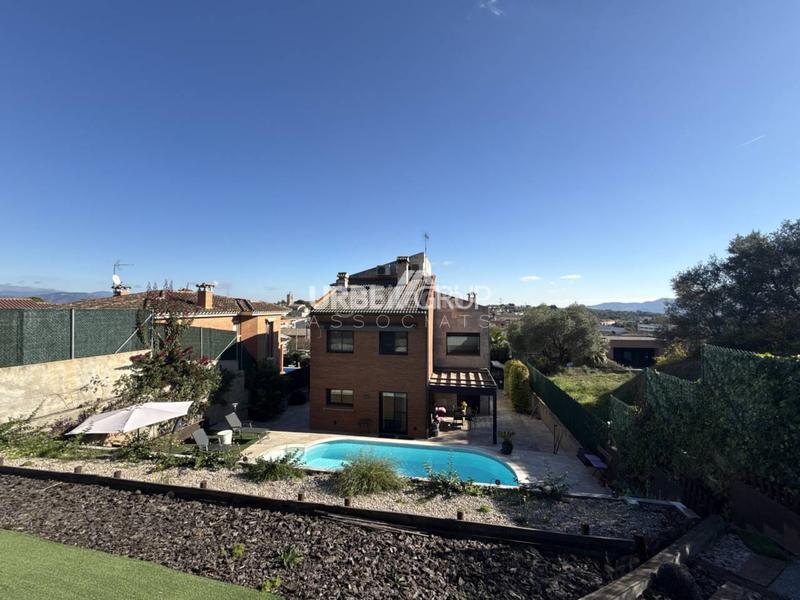 Foto 1fb5649a-ba2d-4818-ba64-8c94d233e9ae. Casa amb calefacció aparcament piscina a Masquefa