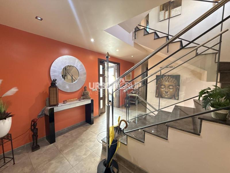 Foto 205c4e68-a843-4351-bc52-3e1fd84554d1. Casa amb calefacció aparcament piscina a Masquefa