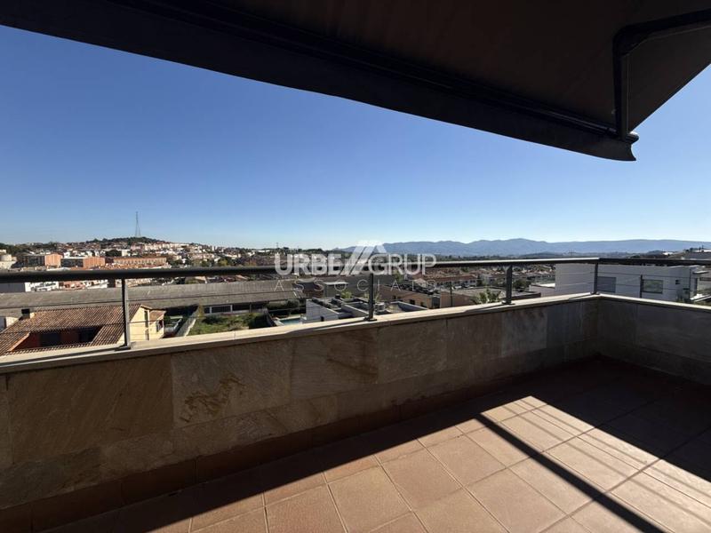 Foto 280b672f-4005-421e-b5ab-9e8eba7d3cc3. Casa amb calefacció aparcament piscina a Masquefa