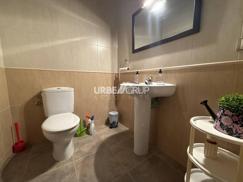 Foto 3e4015f1-1d32-40fa-9667-571406a32158. Casa amb calefacció aparcament piscina a Masquefa